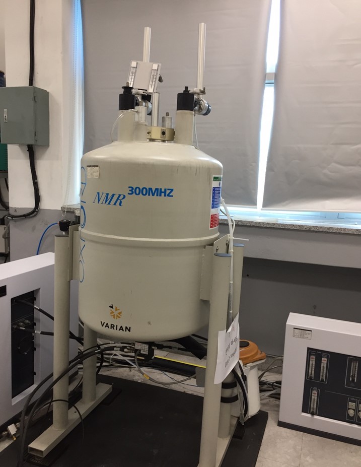 300MHz NMR 사진